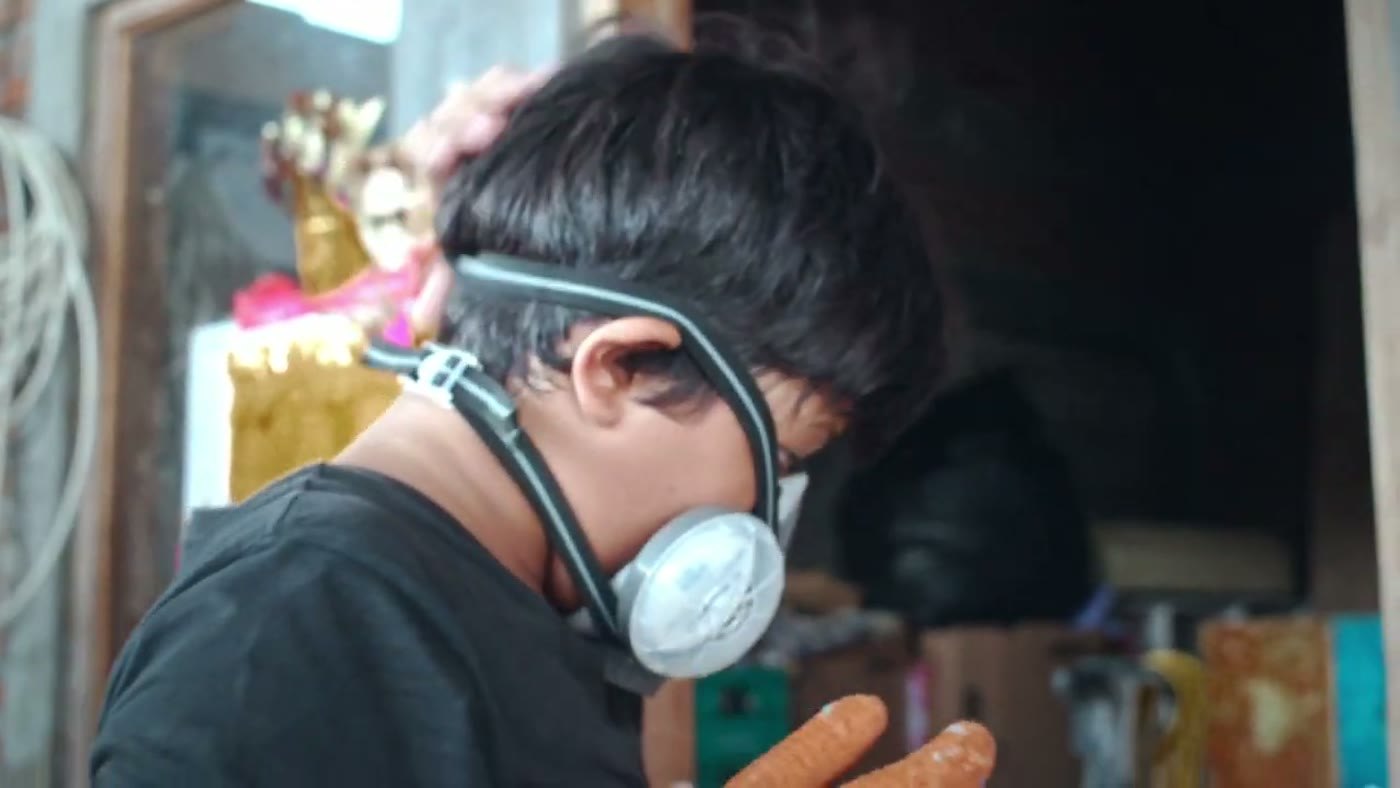 Still from Bocah Sampah